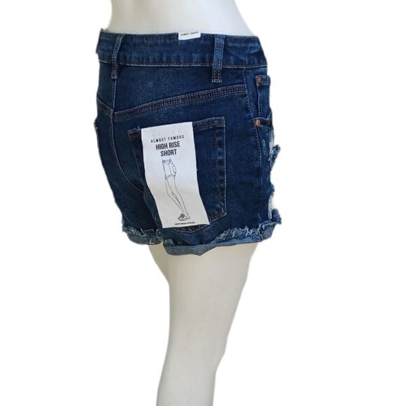 572722...Almost Famous Jean Shorts Size 5 - Picture 3 of 5